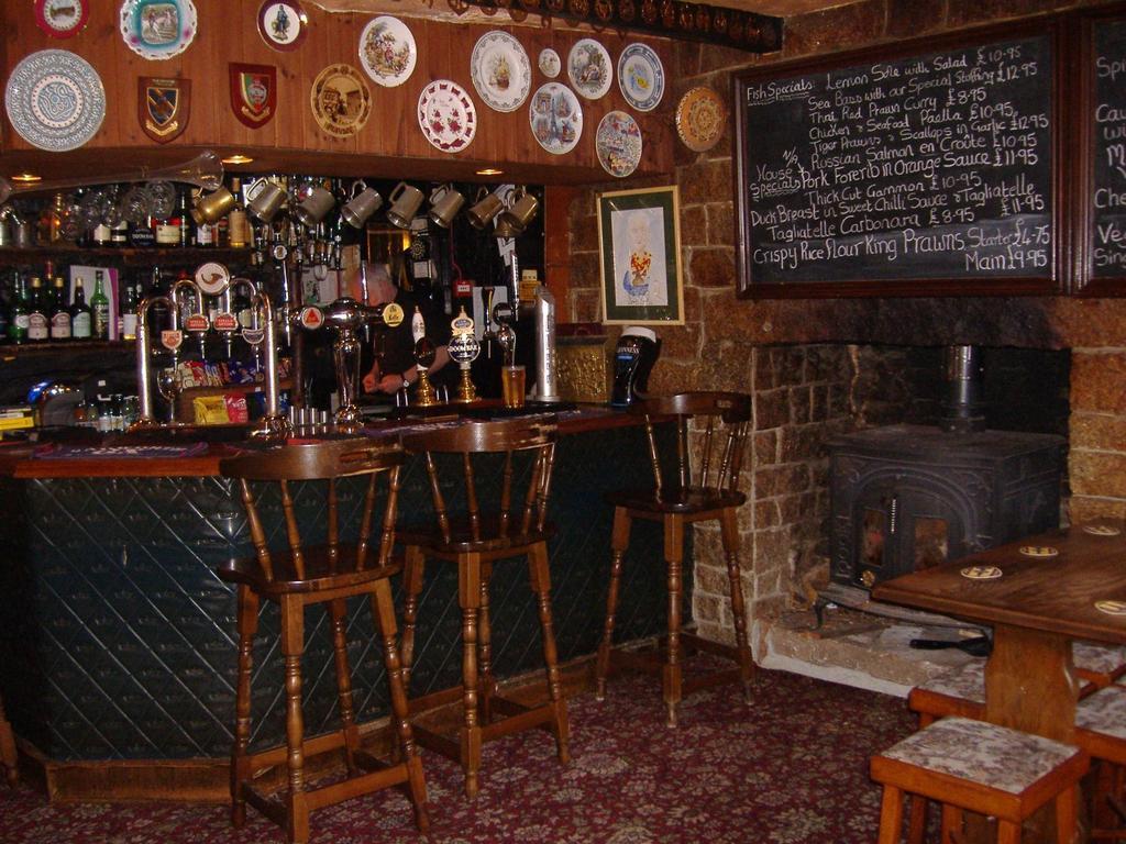 The Tavistock Arms Hotel Gunnislake エクステリア 写真