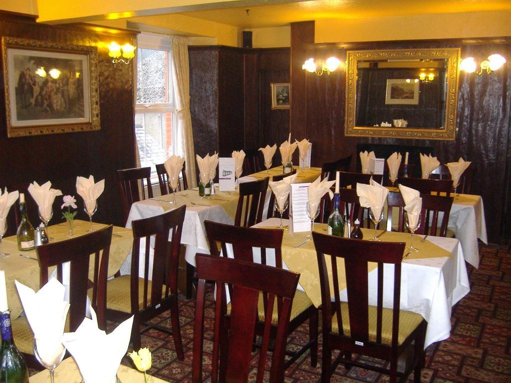 The Tavistock Arms Hotel Gunnislake エクステリア 写真
